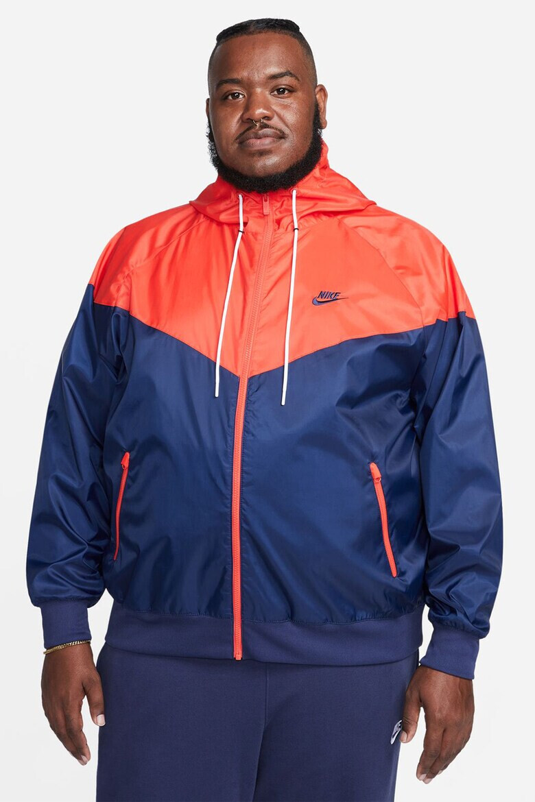 Nike Яке Windrunner с качулка и контрасти - Pepit.bg