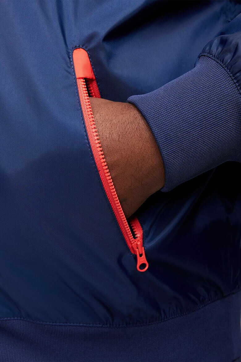 Nike Яке Windrunner с качулка и контрасти - Pepit.bg