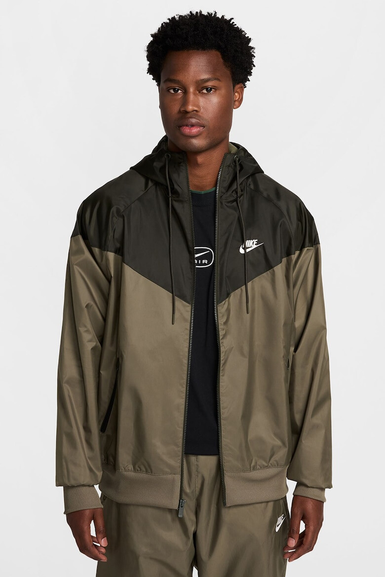 Nike Яке Windrunner с качулка и контрасти - Pepit.bg