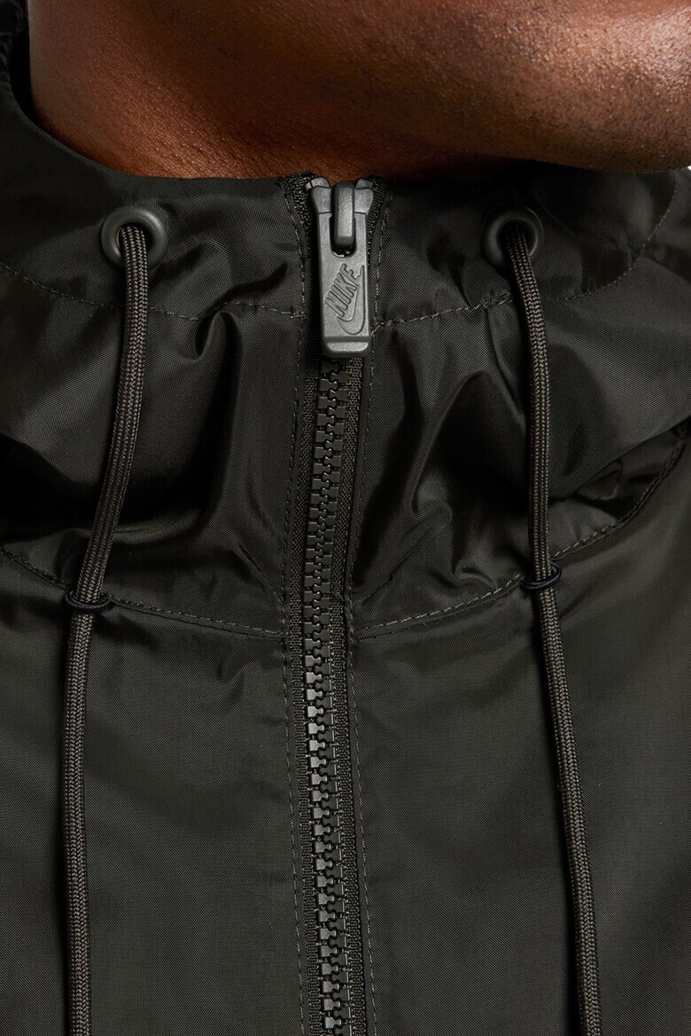 Nike Яке Windrunner с качулка и контрасти - Pepit.bg
