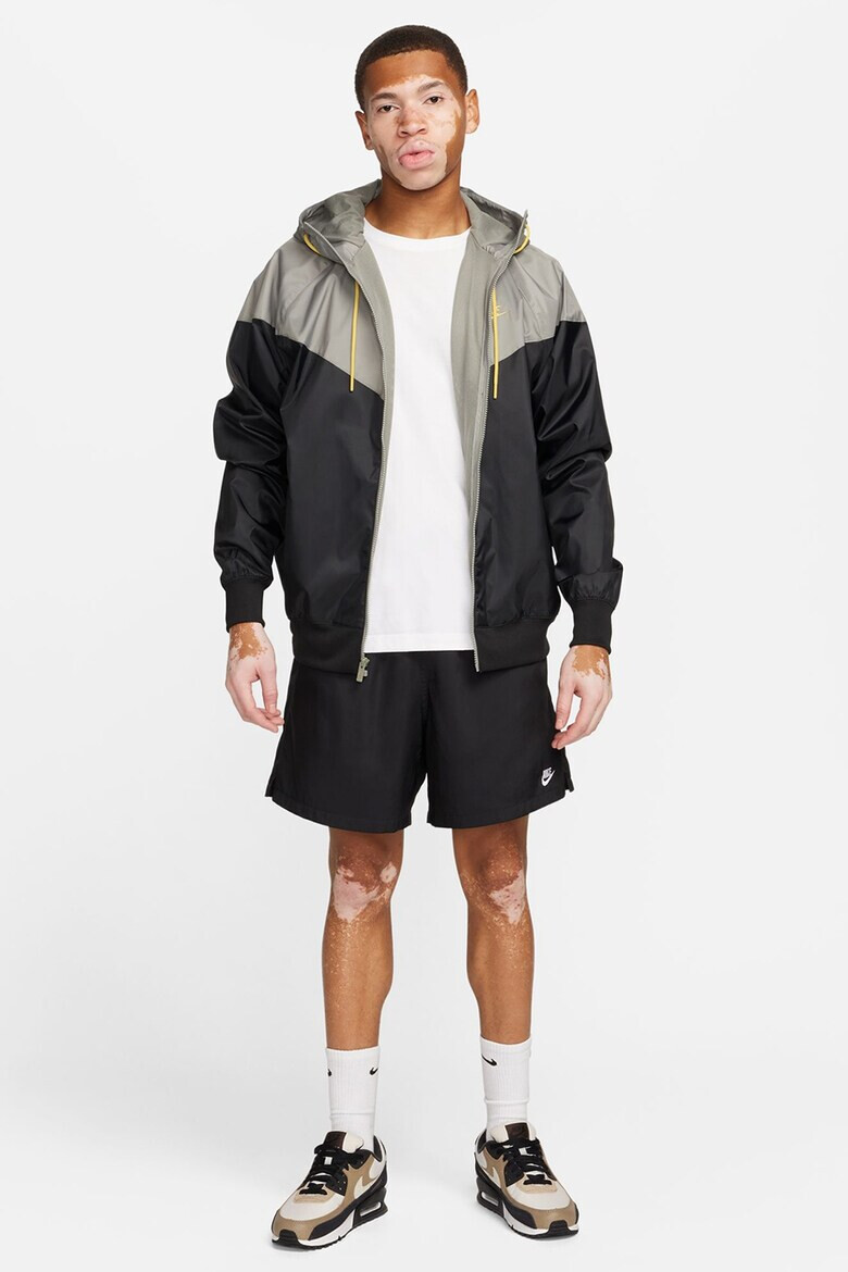 Nike Яке Windrunner с качулка и контрасти - Pepit.bg