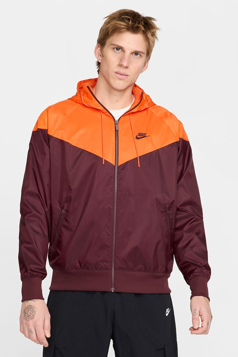 Nike Яке Windrunner с качулка и контрасти - Pepit.bg