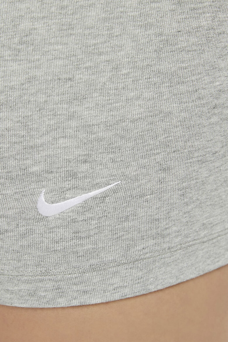 Nike Къс клин Essential със средна талия - Pepit.bg