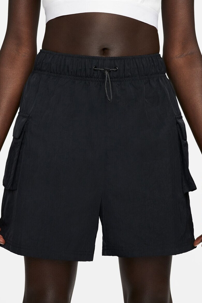 Nike Къс панталон Essential с джобове с капаче - Pepit.bg