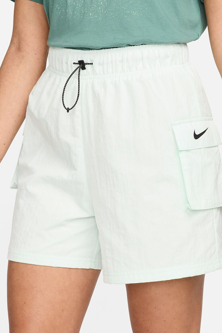 Nike Къс панталон Essential с джобове с капаче - Pepit.bg