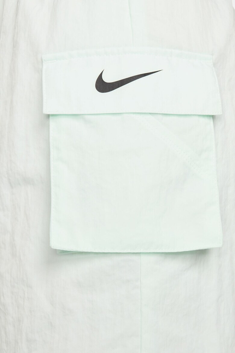 Nike Къс панталон Essential с джобове с капаче - Pepit.bg
