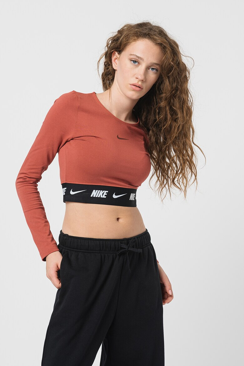 Nike Къс топ с лого - Pepit.bg