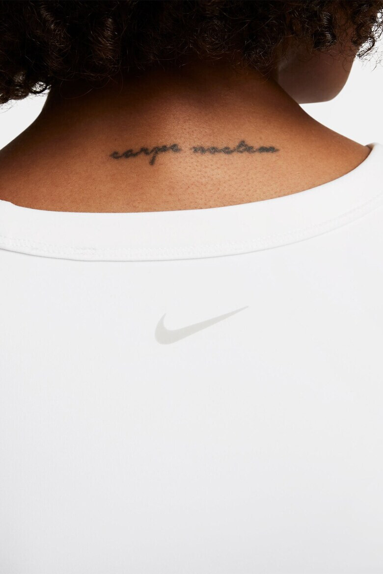 Nike Къса фитнес тениска с Dri-Fit - Pepit.bg