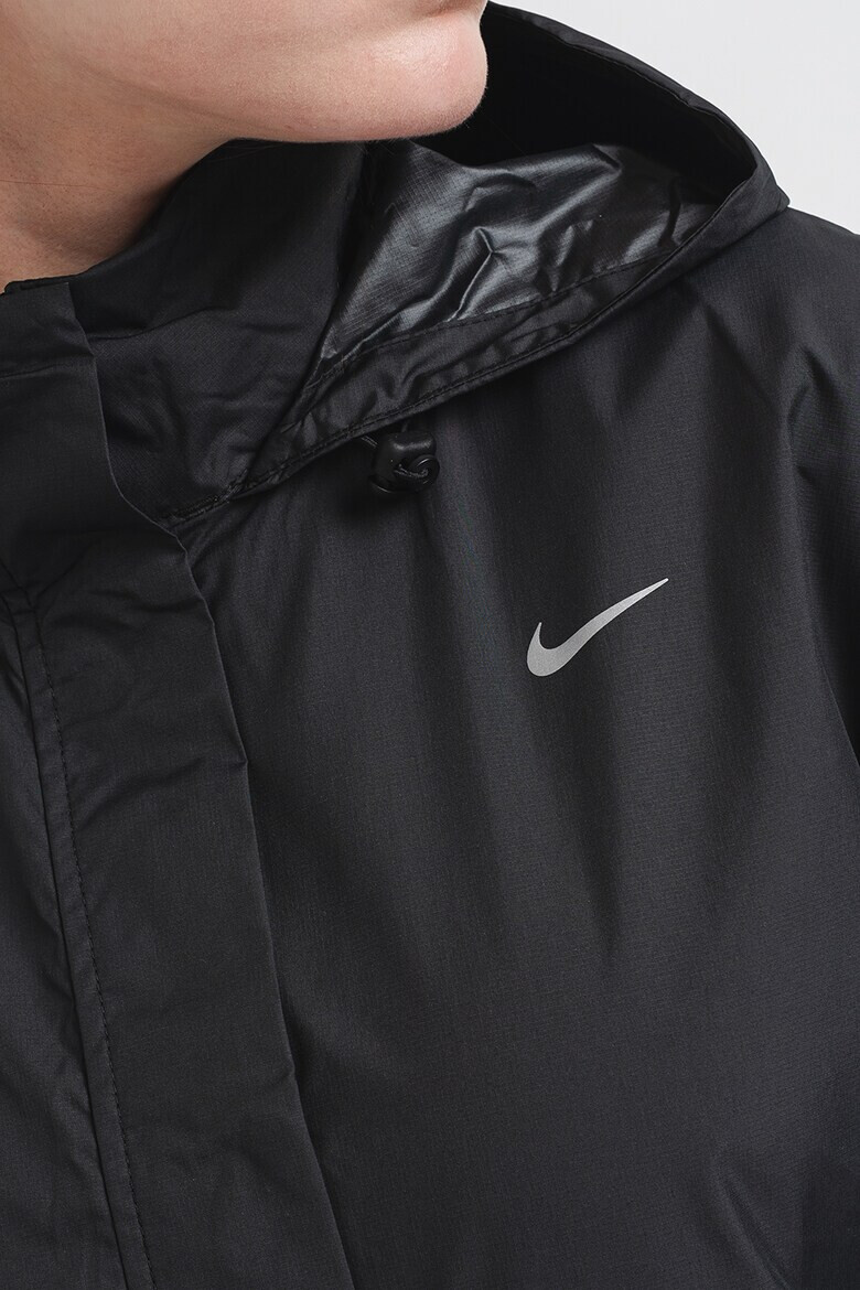 Nike Непромокаемо яке за бягане - Pepit.bg