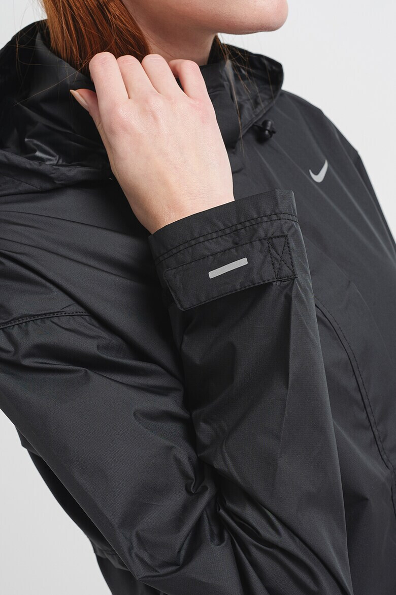 Nike Непромокаемо яке за бягане - Pepit.bg