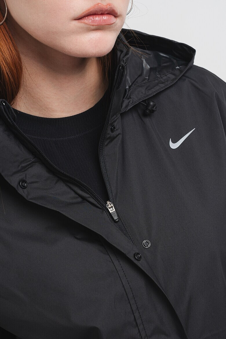 Nike Непромокаемо яке за бягане - Pepit.bg