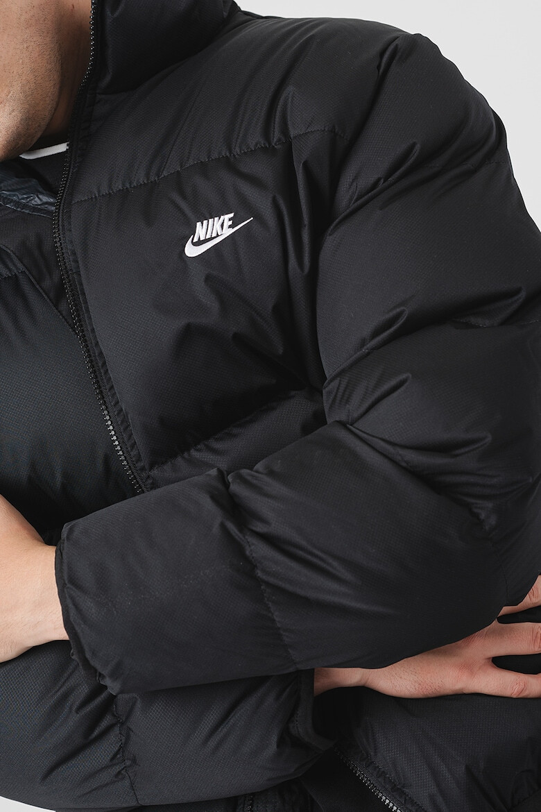Nike Непромокаемо подплатено зимно яке - Черен - Pepit.bg