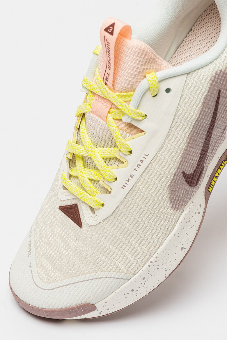 Nike Обувки Juniper Trail 3 за бягане - Слонова кост/Бледовиолетов - Pepit.bg