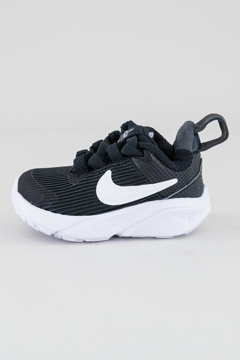 Nike Обувки Star Runner 4 за бягане със синтетика - Pepit.bg