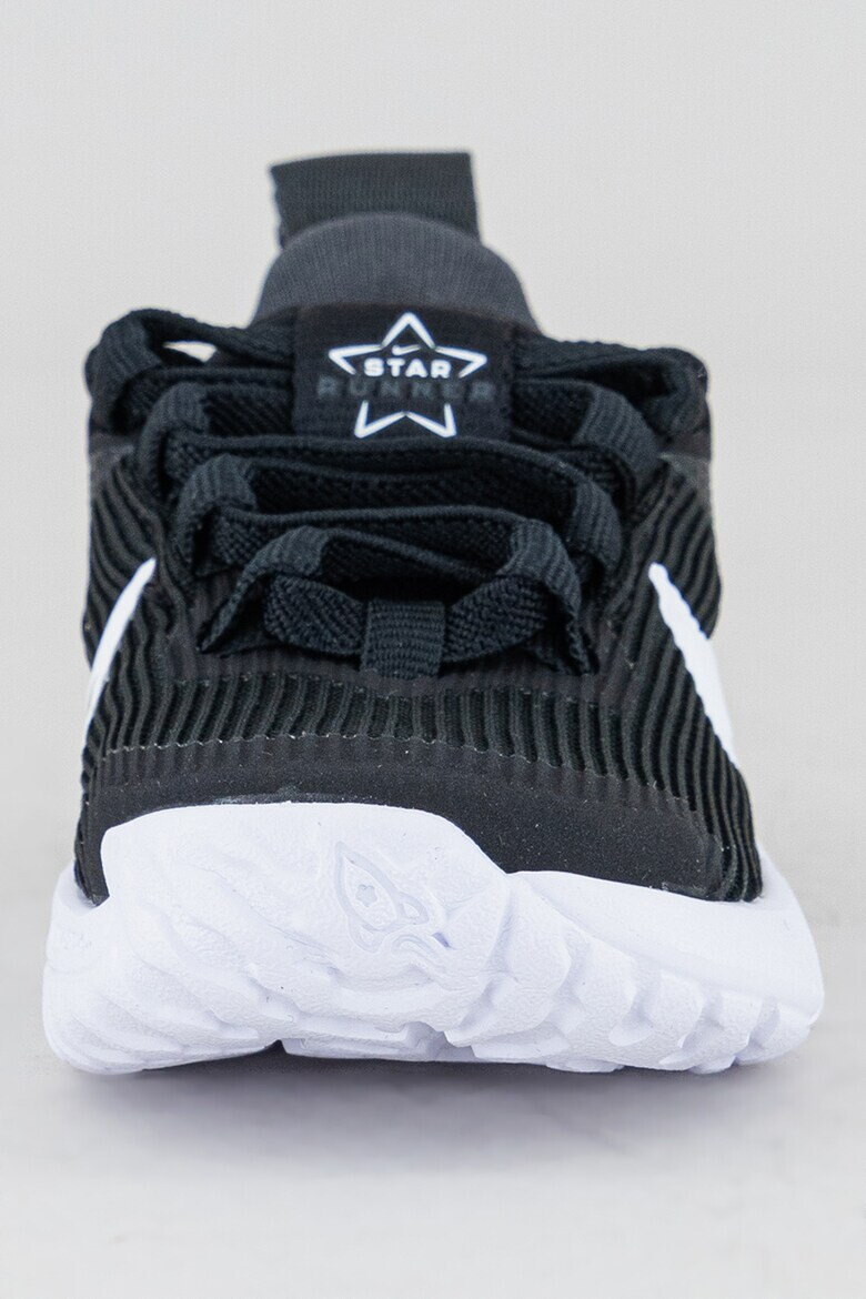 Nike Обувки Star Runner 4 за бягане със синтетика - Pepit.bg