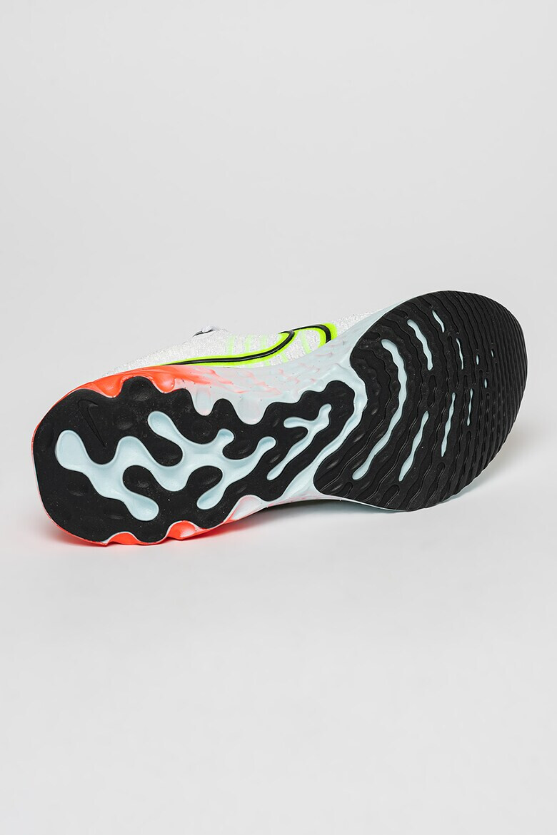 Nike Обувки за бягане React Infinity - Pepit.bg