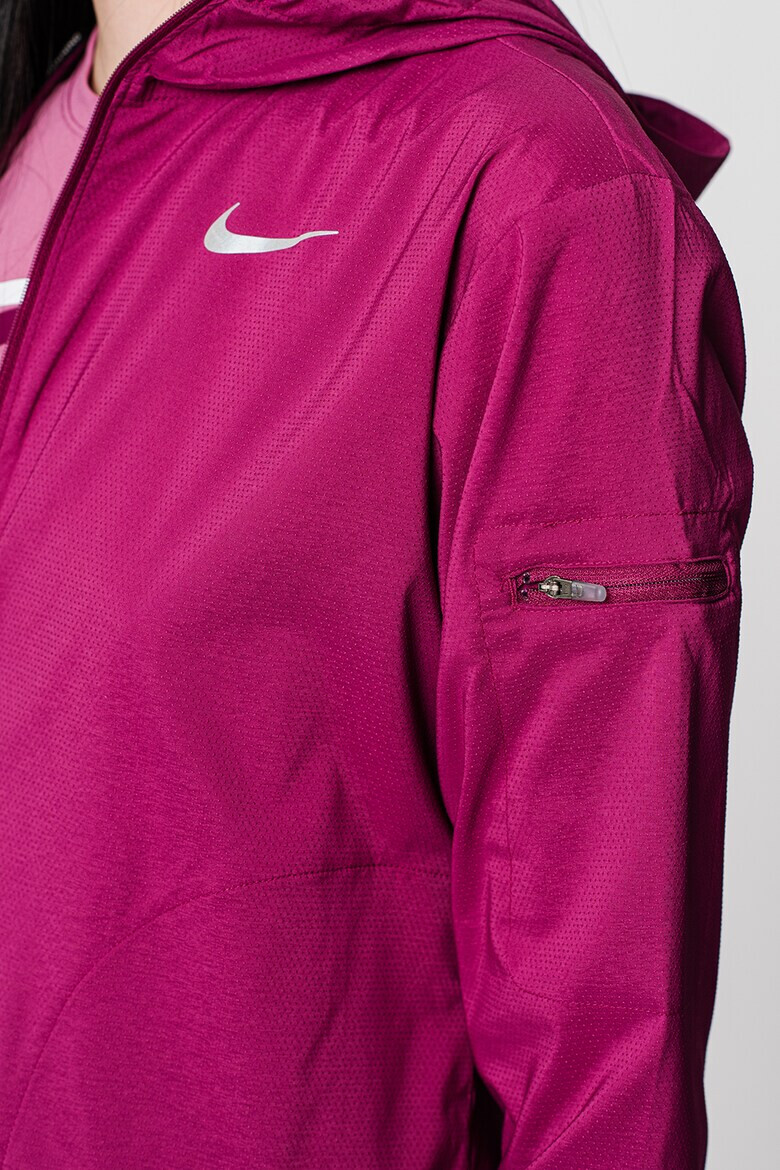 Nike Олекотено яке Impossibly за бягане - Pepit.bg