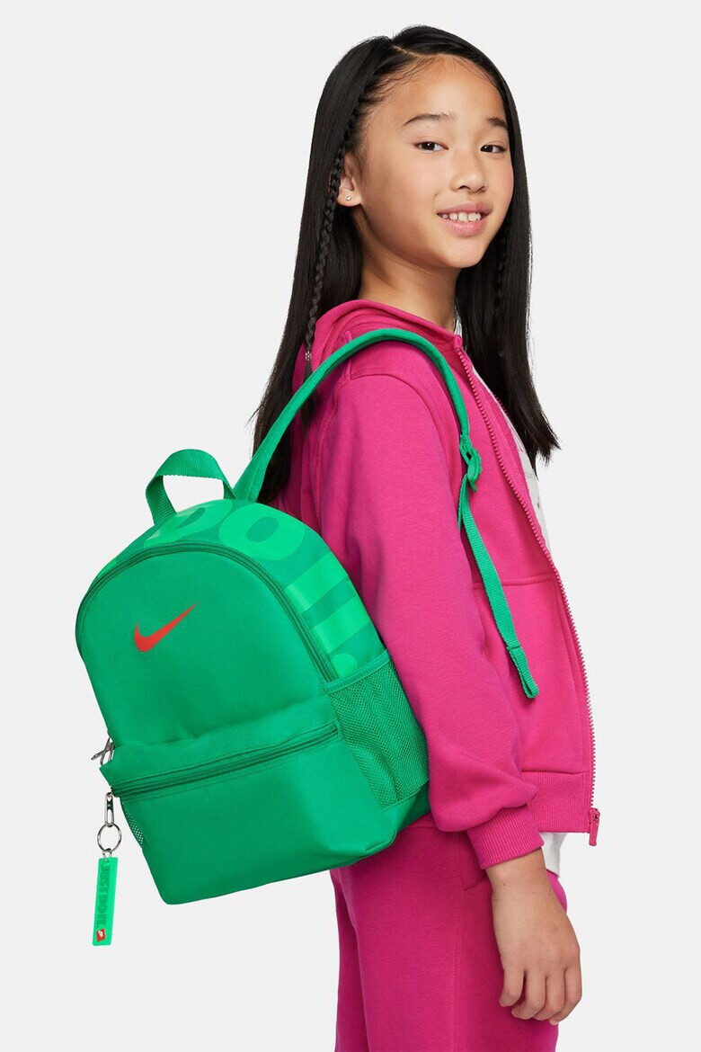 Nike Раница Brasilia с лого - 11 л - Pepit.bg