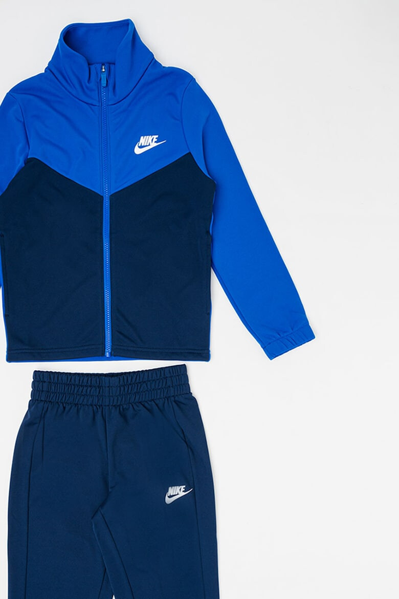 Nike Спортен екип с лого - Pepit.bg