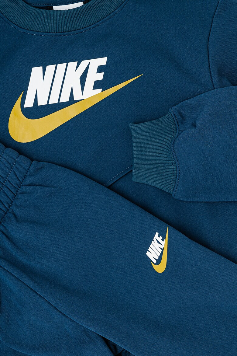 Nike Спортен екип с лого - Pepit.bg
