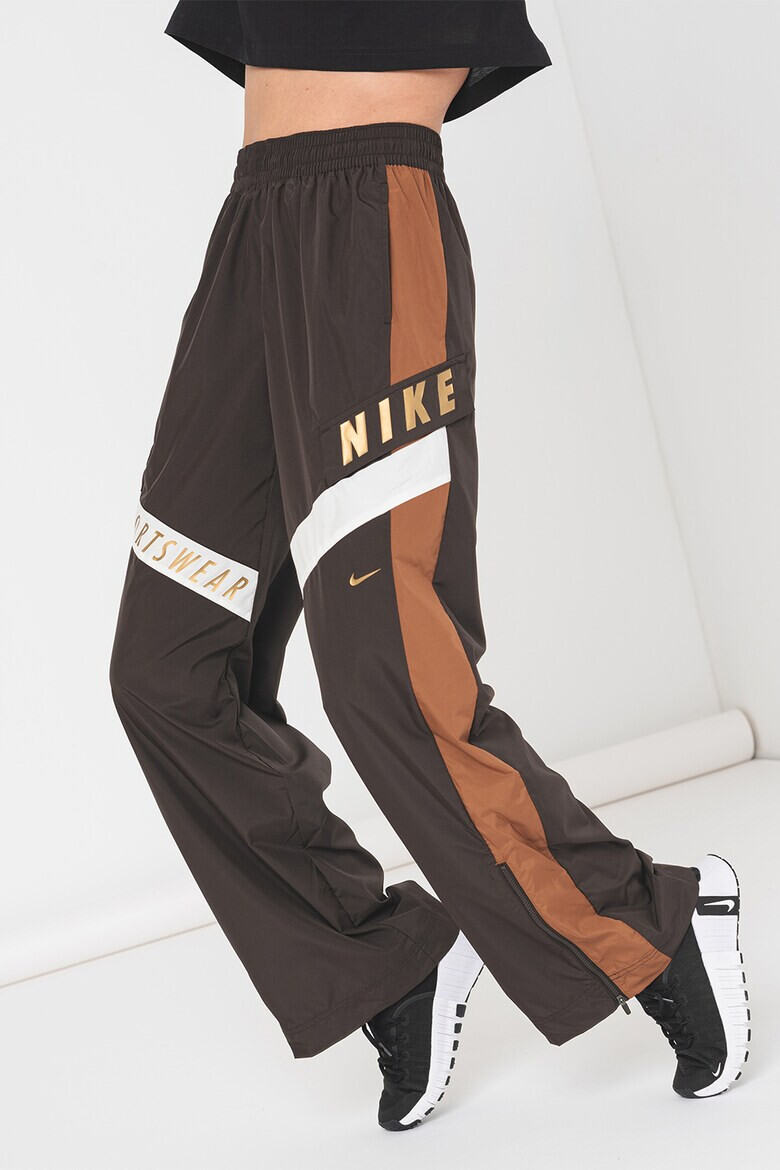 Nike Спортен панталон карго - Pepit.bg