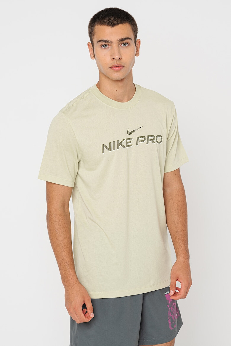 Nike Спортна тениска с Dri-FIT - Pepit.bg