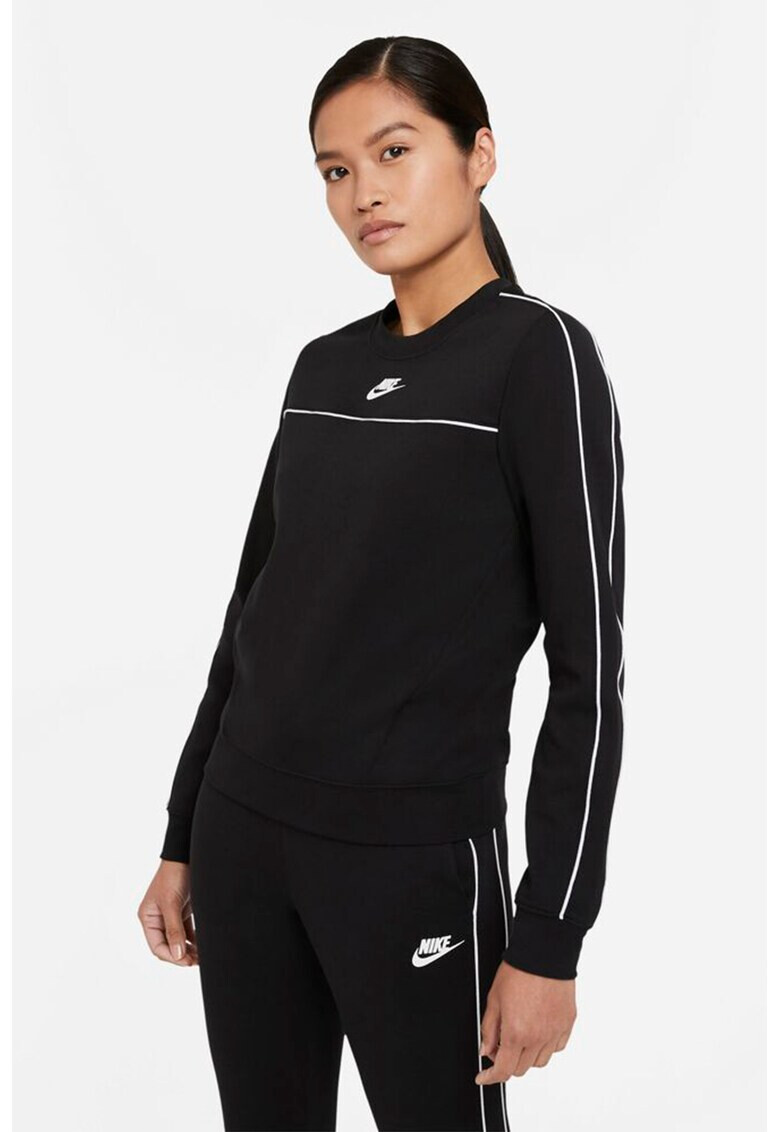 Nike Суитшърт с овално деколте и контрасти - Pepit.bg