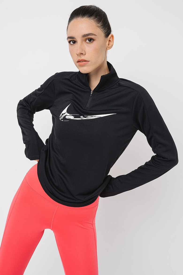 Nike Суитшърт за бягане Swoosh с Dri-FIT с къс цип - Pepit.bg