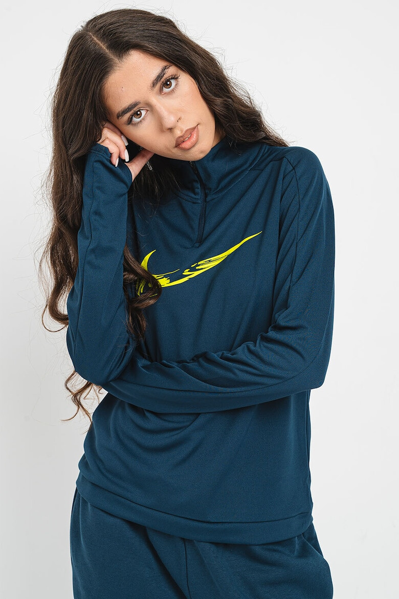 Nike Суитшърт за бягане Swoosh с Dri-FIT с къс цип - Pepit.bg