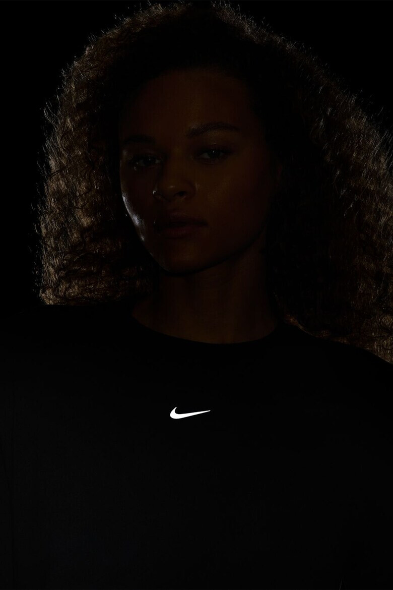 Nike Свободен фитнес суитшърт - Pepit.bg