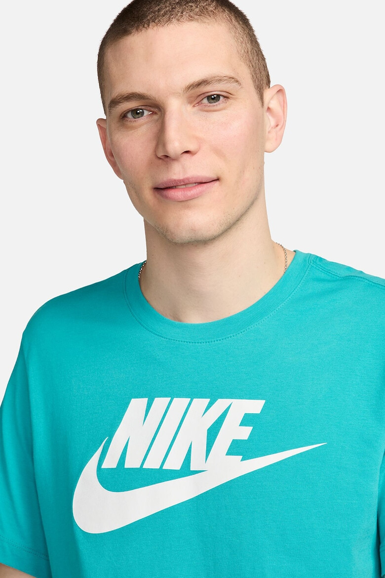 Nike Тениска Icon Futura с логa - Pepit.bg