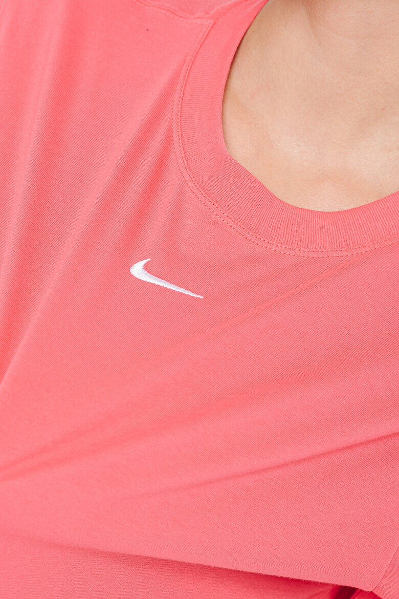 Nike Уголемена тениска Sportswear Essential с овално деколте - Pepit.bg