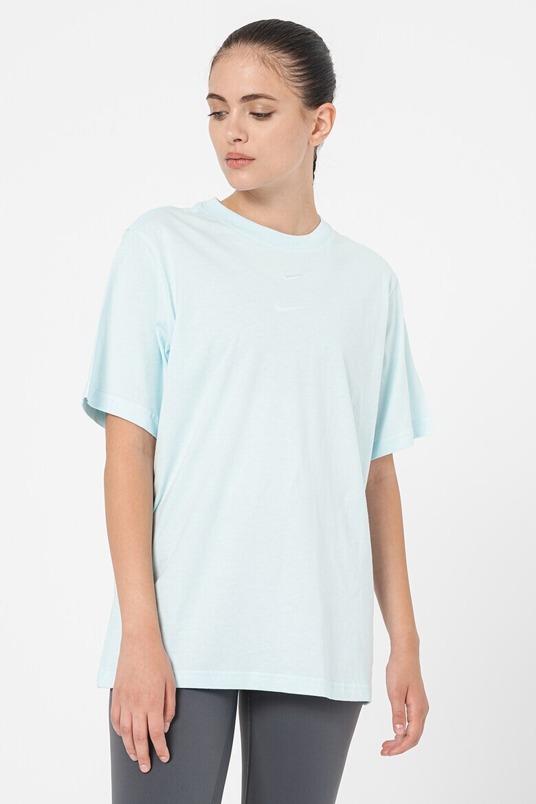 Nike Уголемена тениска Sportswear Essential с овално деколте - Pepit.bg