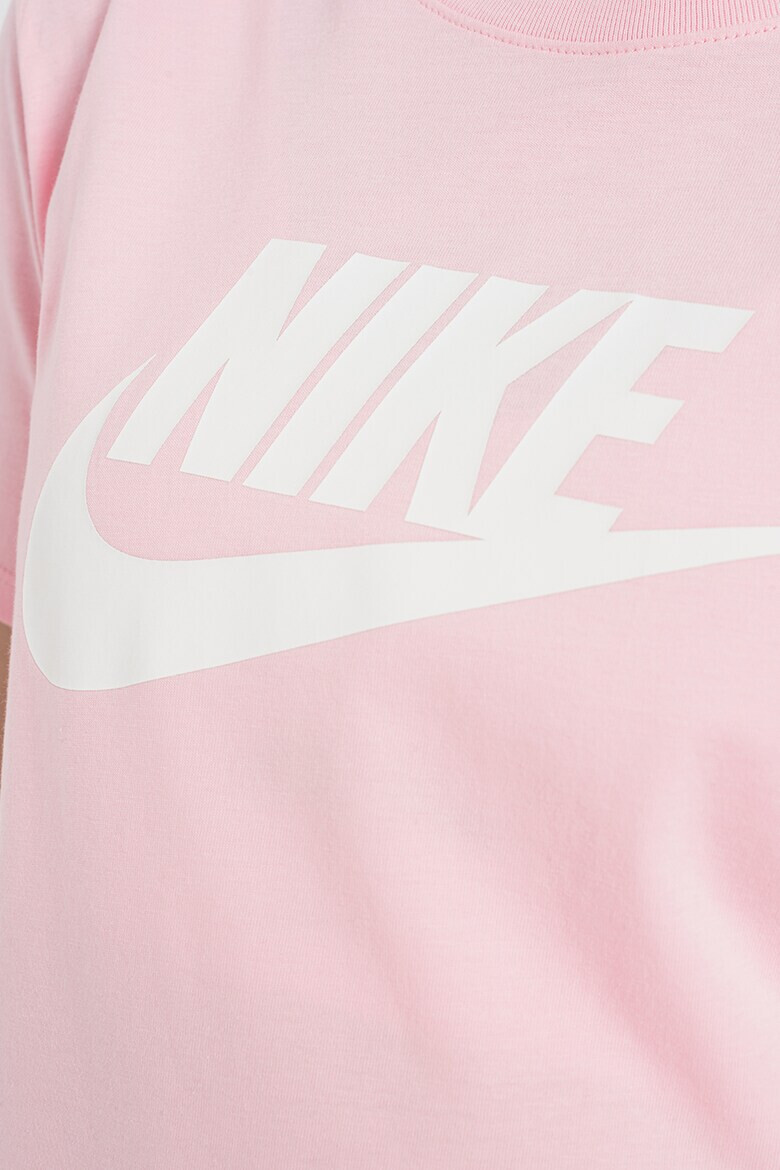 Nike Тениска Sportswear Essentials на лога - Pepit.bg