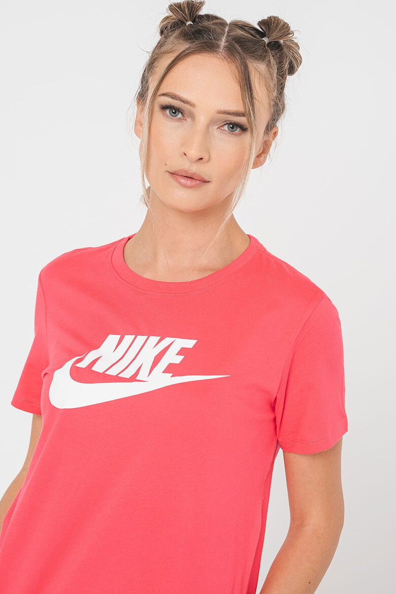 Nike Тениска Sportswear Essentials с лого - Pepit.bg