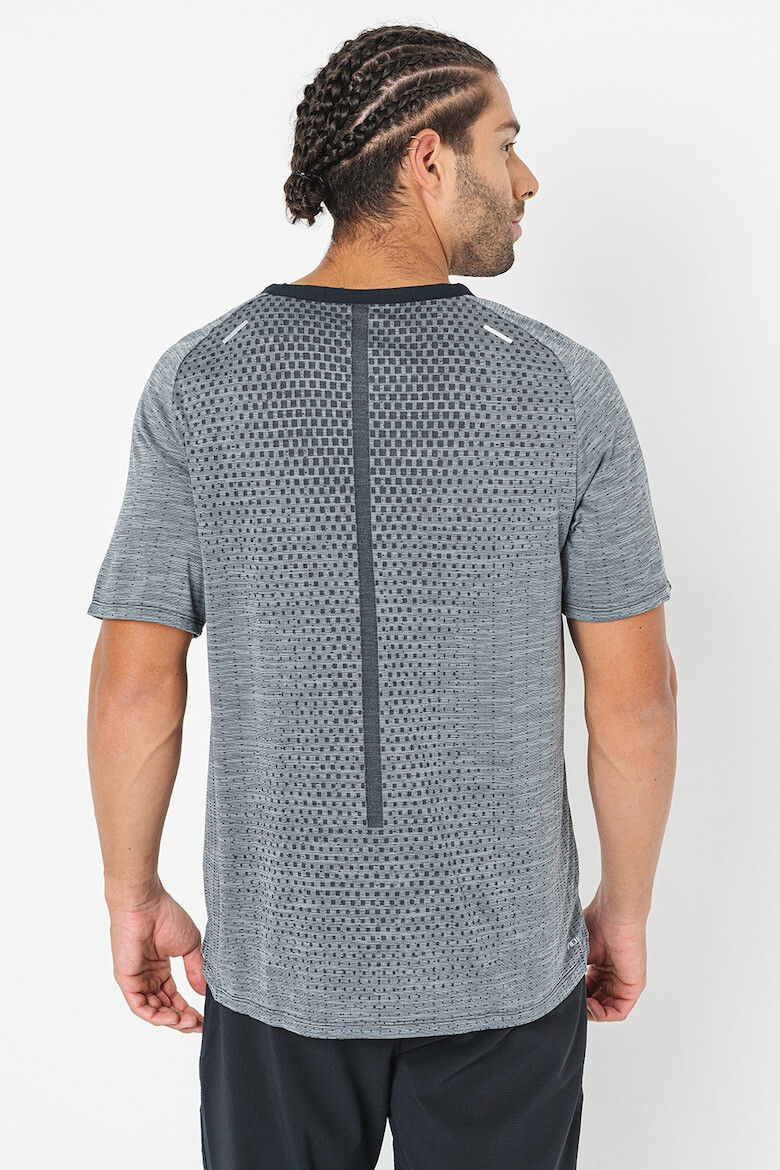 Nike Тениска Techknit с Dri Fit за бягане - Pepit.bg