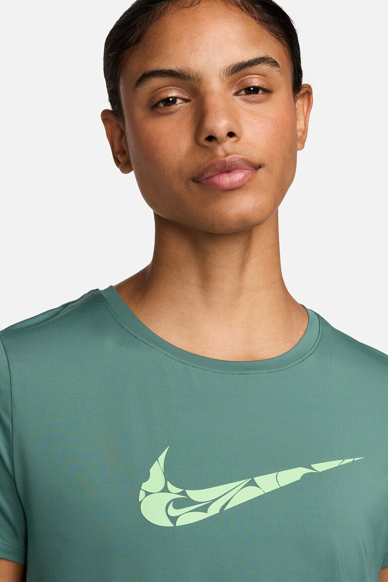 Nike Тениска за бягане с Dri Fit - Pepit.bg