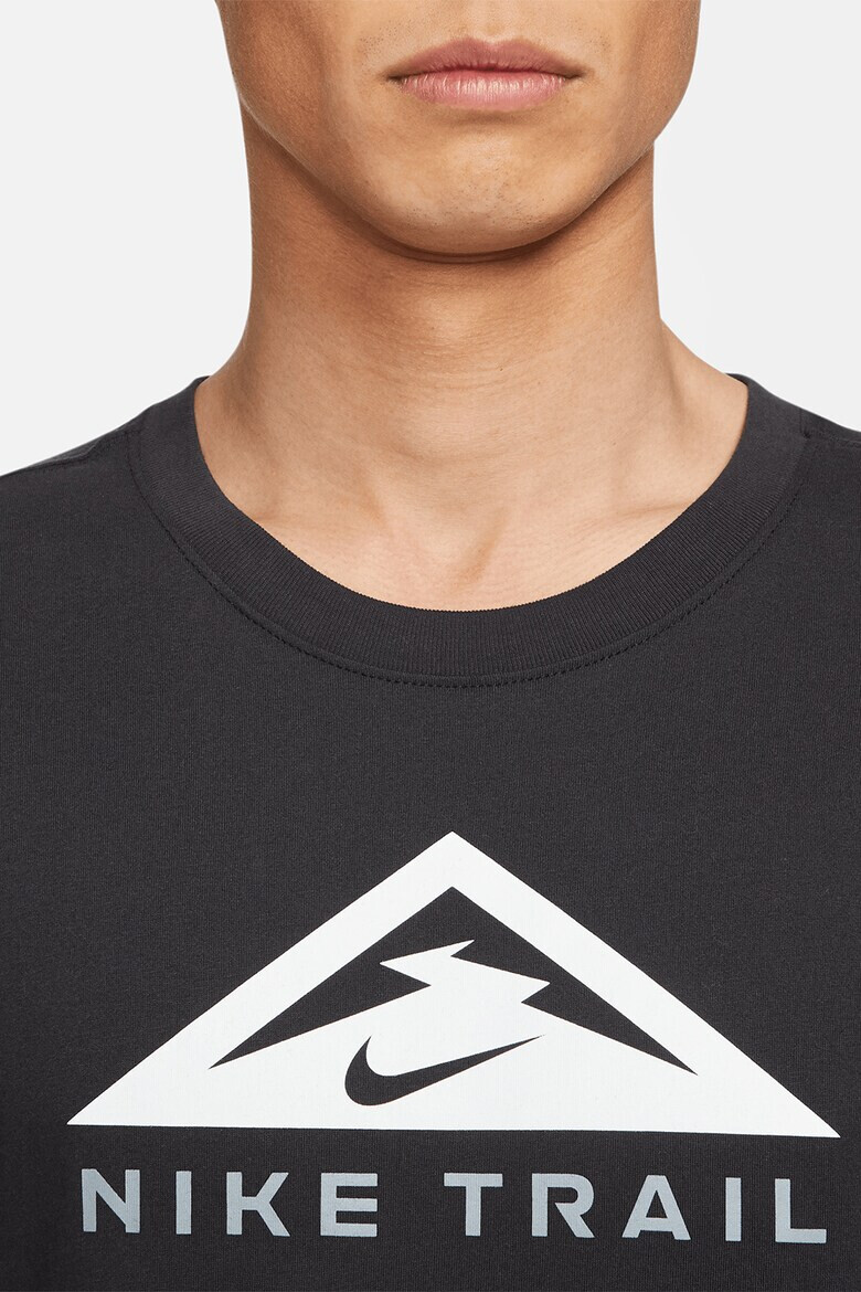 Nike Тениска за бягане Trail Dri-Fit - Pepit.bg