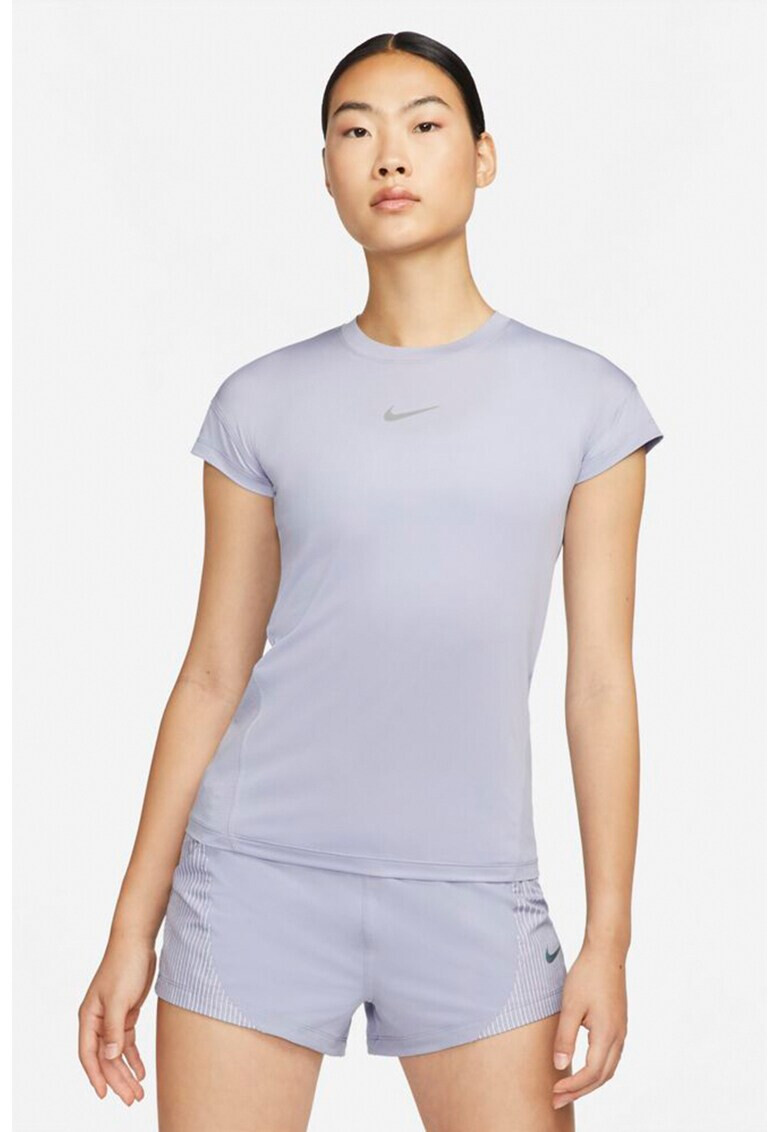 Nike Тениска за бягане с Dri Fit - Pepit.bg