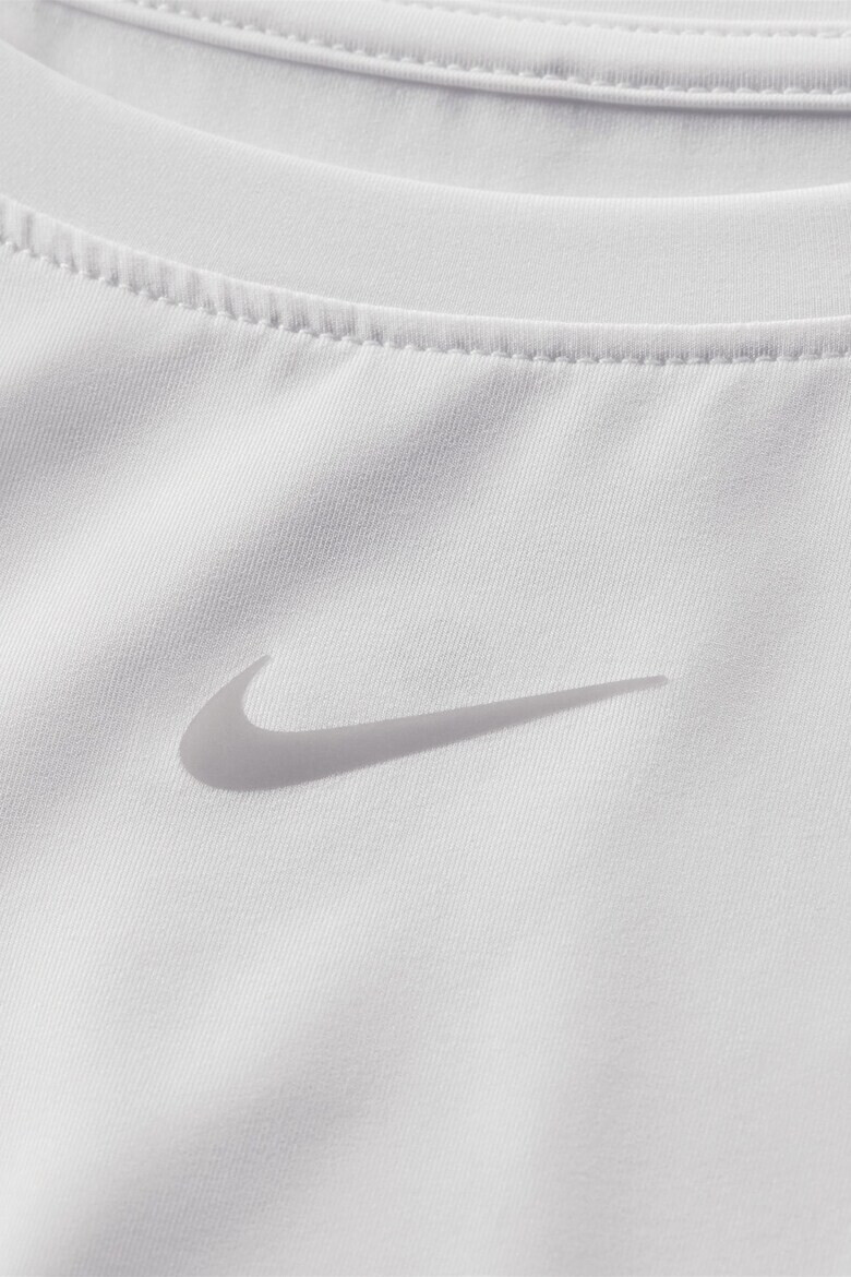 Nike Тренировъчен топ Classic с Dri-Fit - Pepit.bg