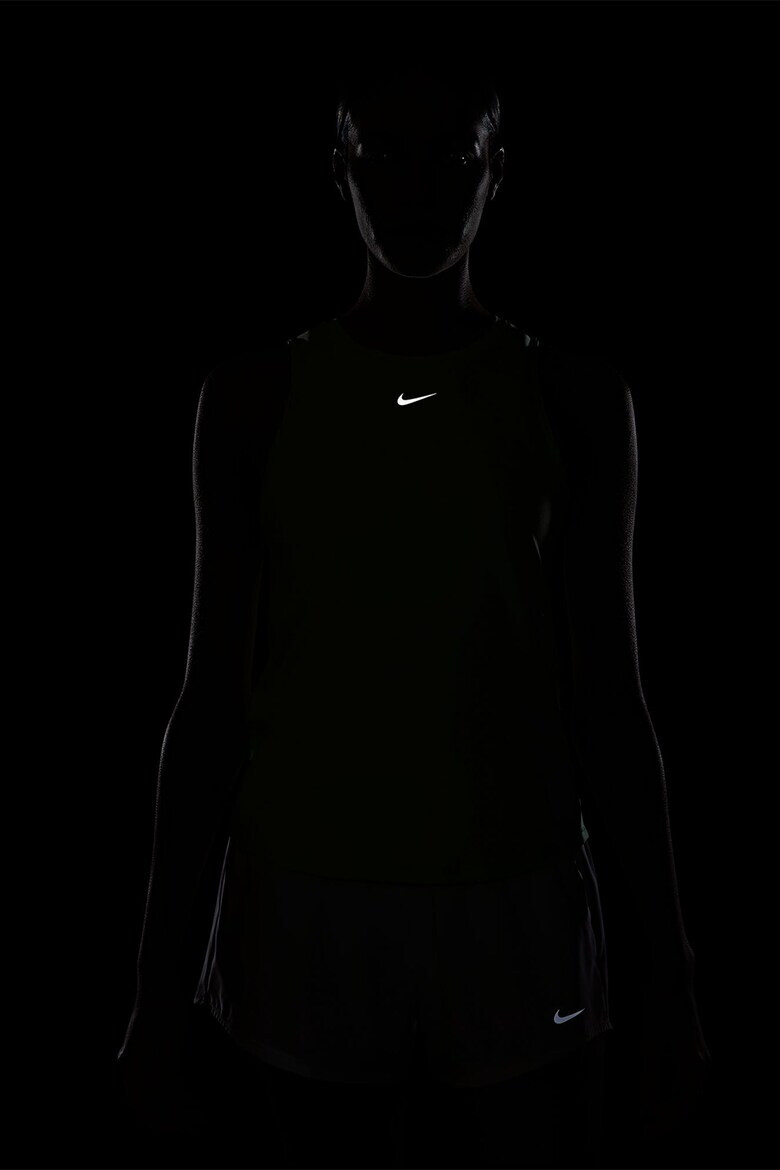 Nike Тренировъчен топ Classic с Dri-Fit - Pepit.bg