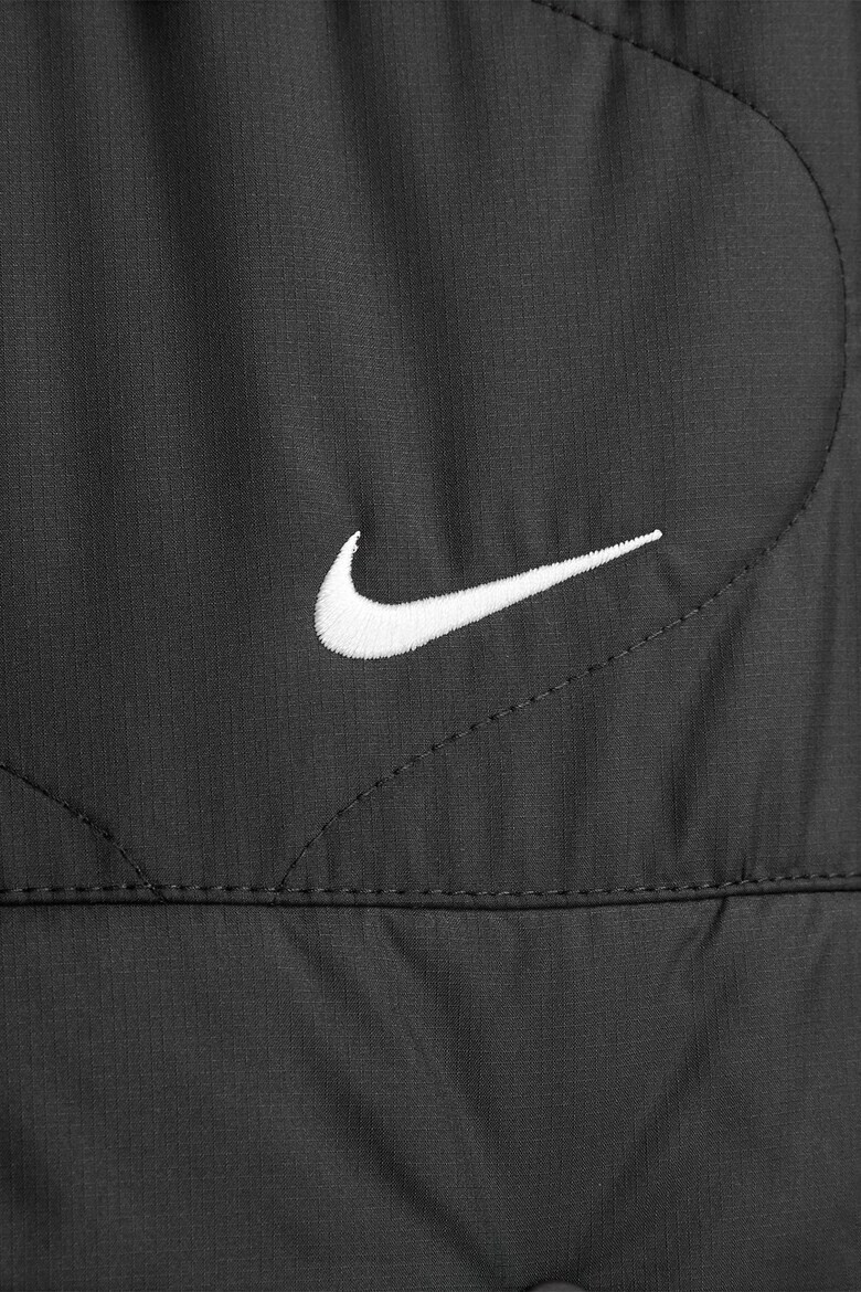 Nike Уголемен елек с остра яка - Pepit.bg