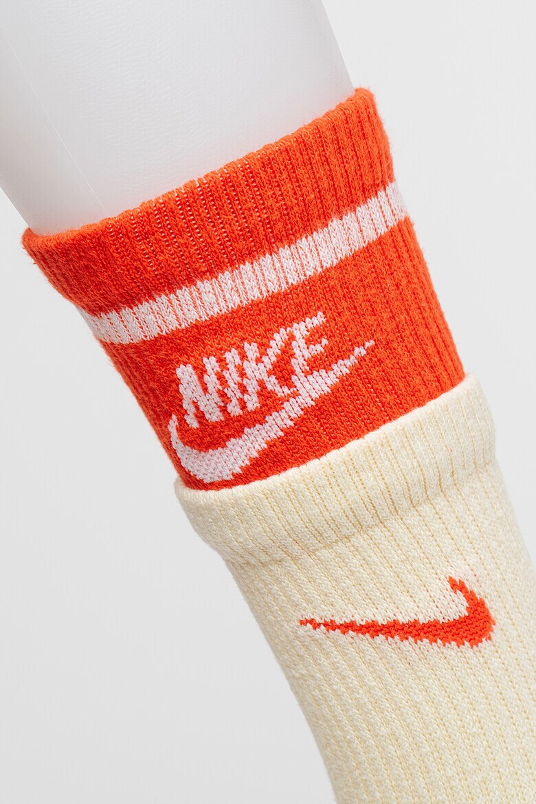 Nike Унисекс фитнес дълги чорапи - Pepit.bg