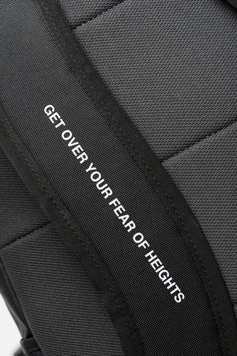 Nike Унисекс раница Elemental с лого - Pepit.bg