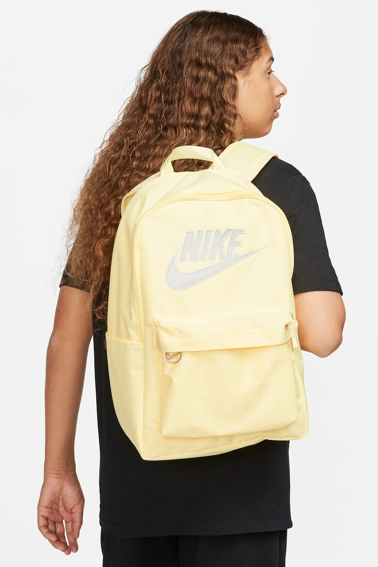 Nike Унисекс раница с лого - 25 л - Pepit.bg