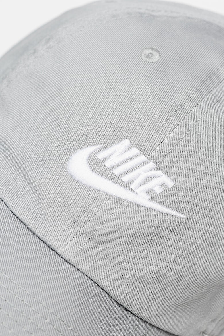 Nike Унисекс шапка Sportswear Futura с бродирано лого - Pepit.bg