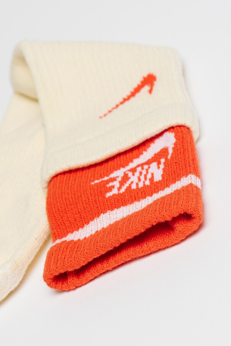 Nike Унисекс фитнес дълги чорапи - Pepit.bg