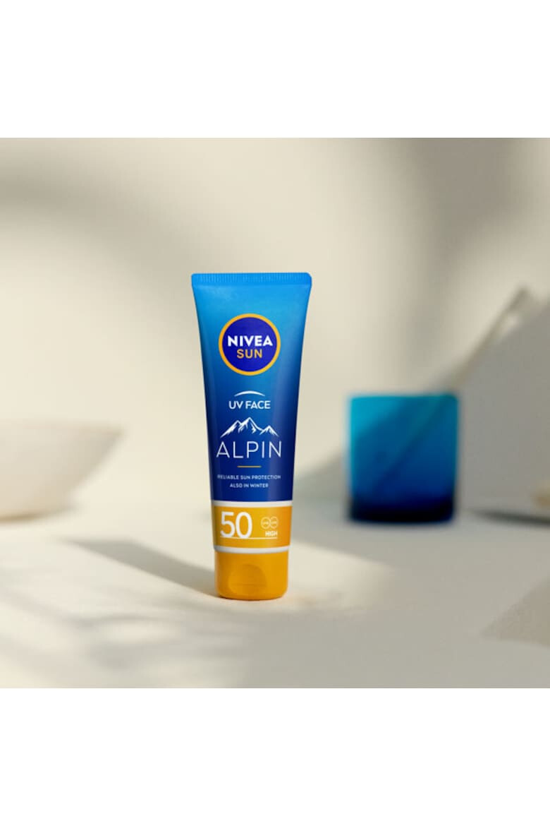 Nivea Слънцезащитен крем за лице Sun Alpin SPF 50 Хидратиращ 50 мл - Pepit.bg