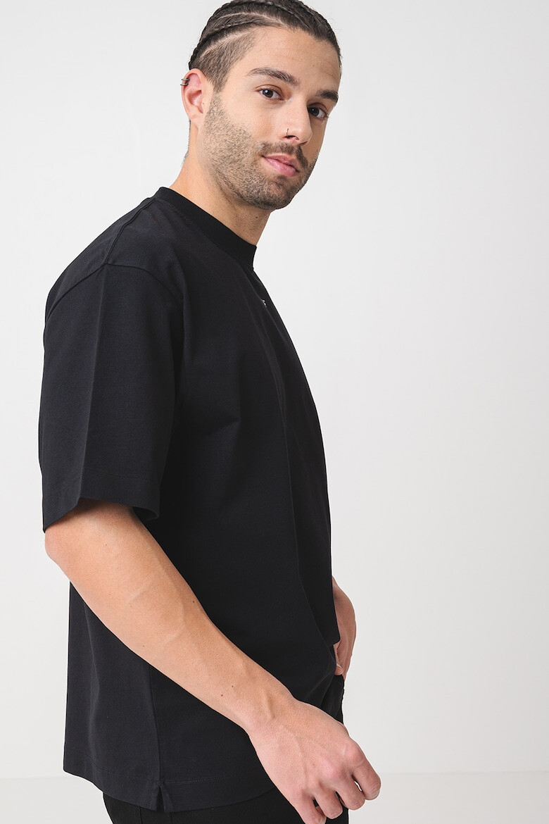 OFF-WHITE Свободна памучна тениска - Pepit.bg