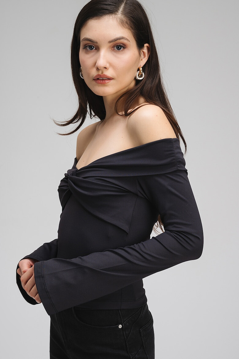 Only Блуза Lea с голо рамо - Pepit.bg